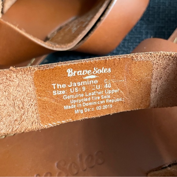 Brave soles leather strappy sandal - Picture 5 of 6